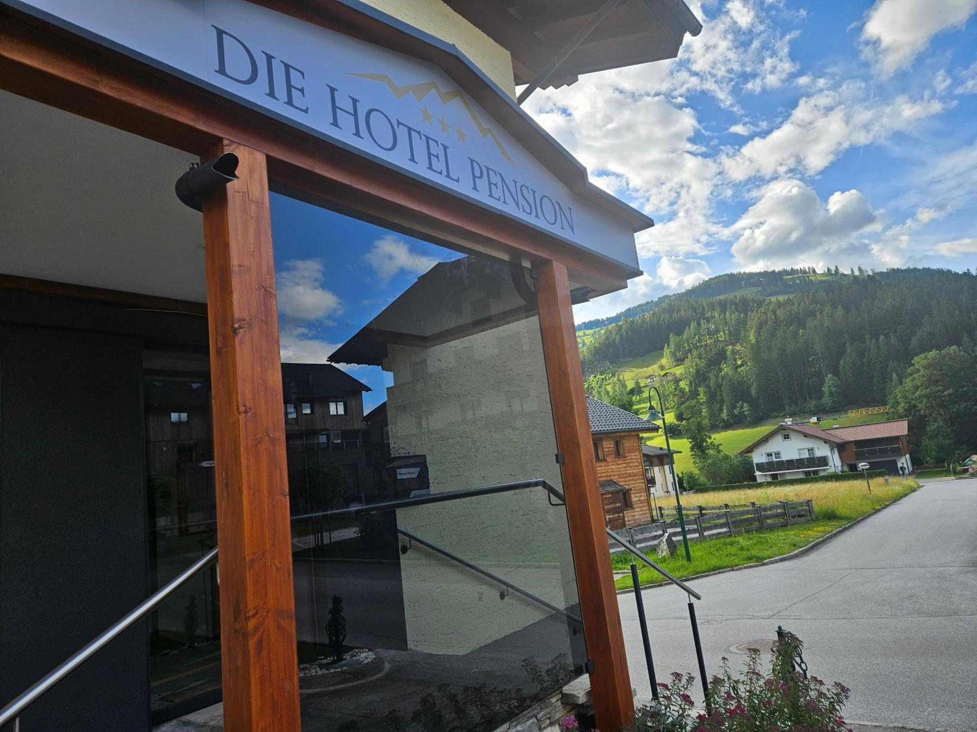 Hotel Oberauer - Eco Familien Hotelpension 3*